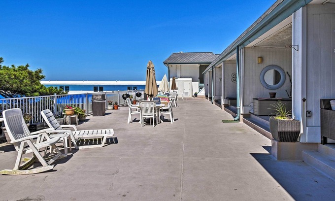 Virginia Beach Apartment | Oceanfront Resort Studio with Pool on Virginia Beach
