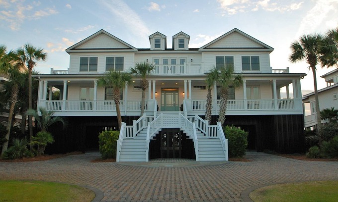 Isle of Palms House | Oceanfront Firefly: Family-Friendly Escape with Pool & Spa