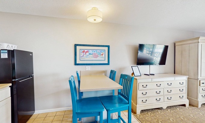 North Truro Apartment | Oceanfront Studio with Breathtaking Views & Pet-Friendly Perks