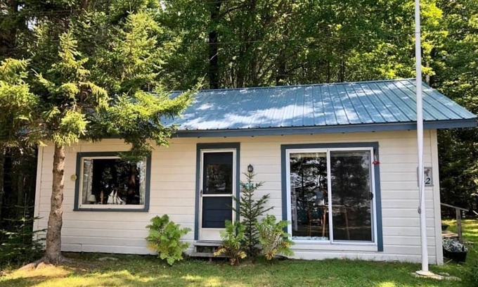 Milbridge Cottage | Serene Secluded Cottage with Kitchen & Pet-Friendly Options