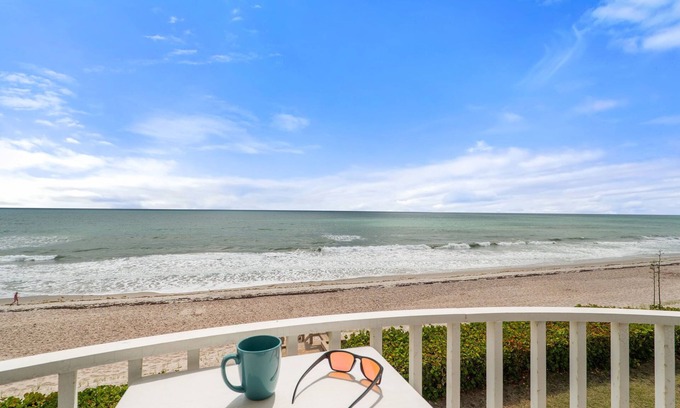 Indian Harbour Beach Condo | Oceanfront Retreat in a Cozy Town with Top Guest Ratings
