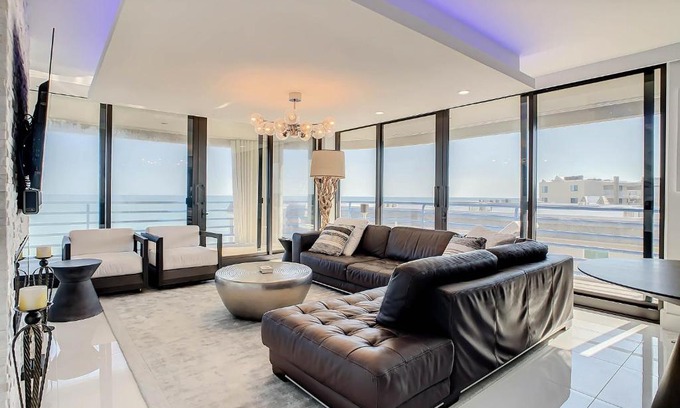 Bethune Beach Apartment | Oceanfront Luxury Corner Unit with Spa at Ebb Tide 401