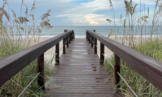 Vilano Beach Condo | Relaxing Oceanfront Condo on Vilano Beach with Pool & Spa
