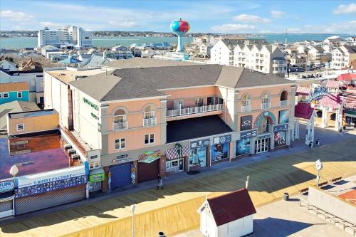 Ocean City Apartment | Oceanfront Villa 3: Family-Friendly Retreat by the Sea