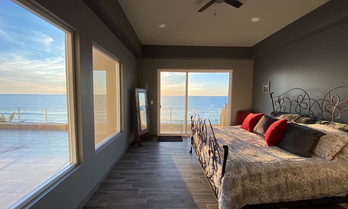 Primo Tapia Villa | Oceanfront Villa in Rosarito Beach with Pools & Spa Access