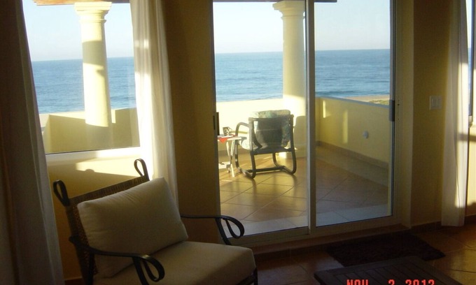 Todos Santos Villa | Oceanfront Whale View Inn: 10/10 Guest Satisfaction Awaits