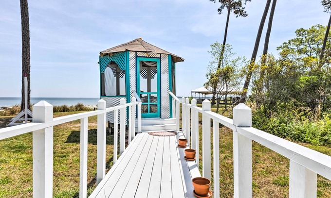 White Stone Cottage | Beachfront White Stone Cottage with Private Beach Access