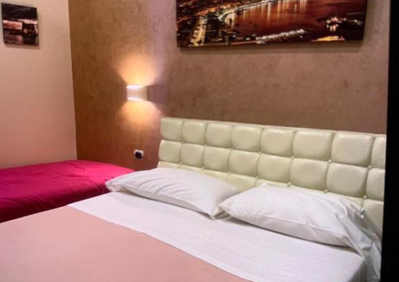 Naples City Centre Bed & Breakfast | Explore Oceania Hotels Napoli: Pet-Friendly Family Retreat