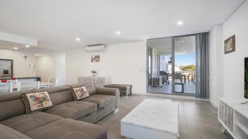 Central Coast House | Cozy Oceans Edge #19 - Steps to Beach, Shops & Cafes