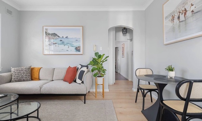 North Bondi Apartment | Beachside Escape: Family-Friendly Oasis at Bondi Beach
