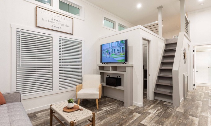 Holly Ridge Cabin | Perfect Family Getaway at Oceans RV Resort - Pet Friendly!