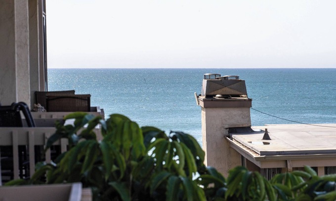 Townsite Condo | Unforgettable Whitewater Vista: Oceanfront & Family-Friendly