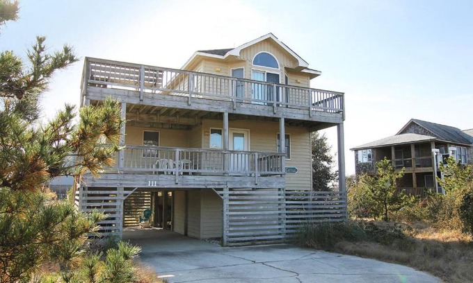 Carolina Dunes House | Oceanfront Marsh Rose Cottage - Pet Friendly & Beach Access