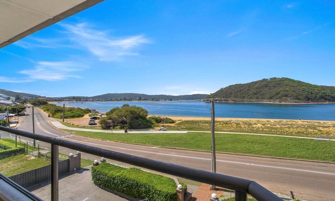 Ettalong Beach Apartment | Oceanfront Retreat at Ettalong Beach with Family Amenities