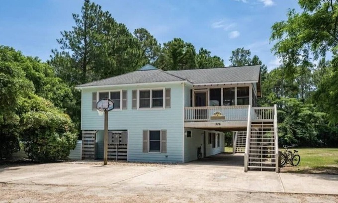 Corolla Village House | Coastal Retreat with Heated Pool & Ocean Views