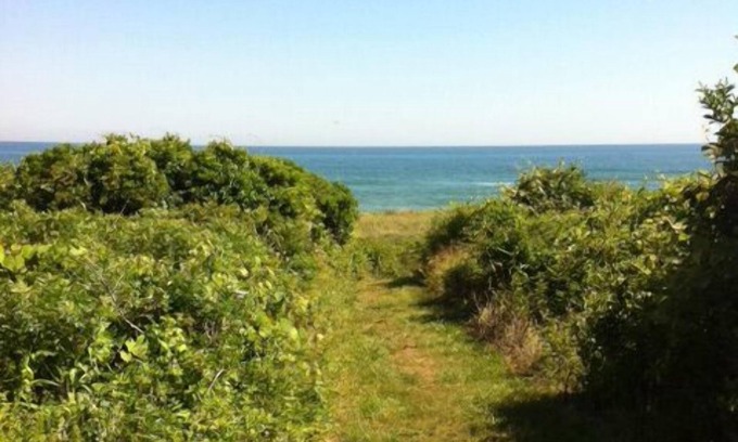 Montauk Hotel | Chic Alcove Studio with Oceanview, Walk to Town & Beach