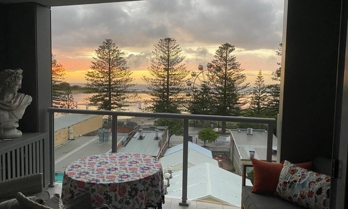 Central Coast Apartment | Beachfront Retreat at The Entrance with Pool & Ocean Views