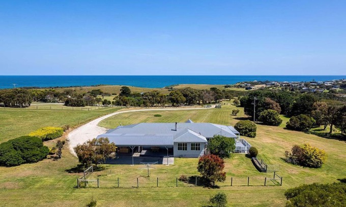 Kilcunda House | Oceanview On the Hill