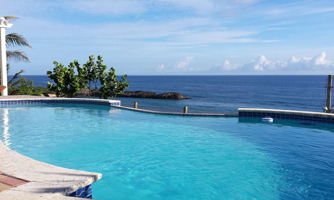Tierras Nuevas Saliente House | Oceanview Retreat with Breathtaking Atlantic Views & Pool