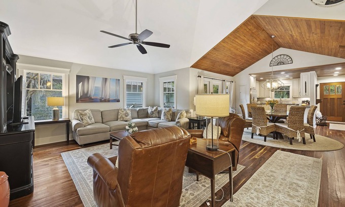 Vanderhorst Plantation House | Oceanwoods Kiawah: Beachside 3BR Home with Pool & Ocean View