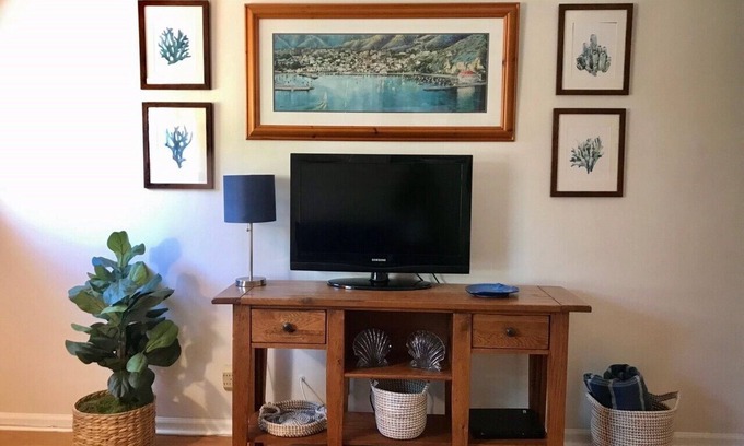 Ocean Park House | Beachside Cottage Steps from Ocean with Spa & Breakfast