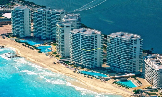 Punta Cancun Condo | Beachfront SKY-VILLA: Breathtaking 360 Views & Pool Access