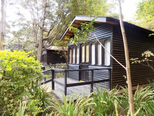 Karatu Ski Chalet | Discover Octagon Lodge: Family-Friendly Retreat with Pool