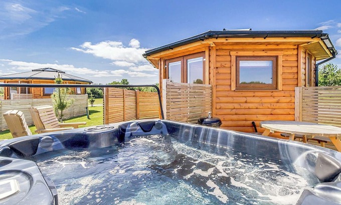 Fitling Ski Chalet | Bright and Inviting Mini-Lodge with Spa and Family Amenities