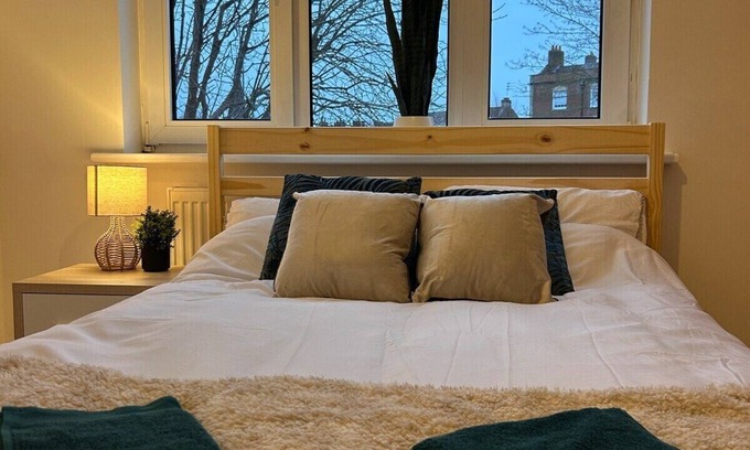 Mangotsfield Apartment | Ideal Long Stay Hotel for Contractors and Families