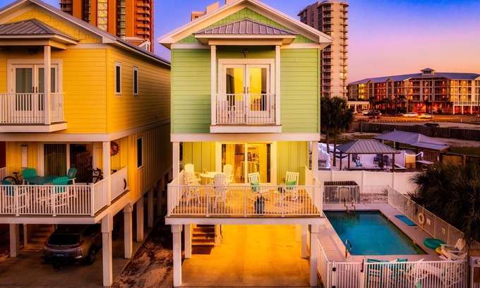 Gulf Shores House | Unbeatable Rates! Ideal Location with Pool & Dock Access