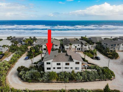 Sea Dunes Apartment | Octopus Garden: Elegant Townhome with Ocean Views & Spa