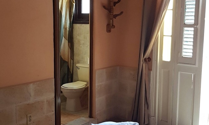 Centro Havana Apartment | Odaluys: Pet-Friendly Hotel with Spa and Family Amenities