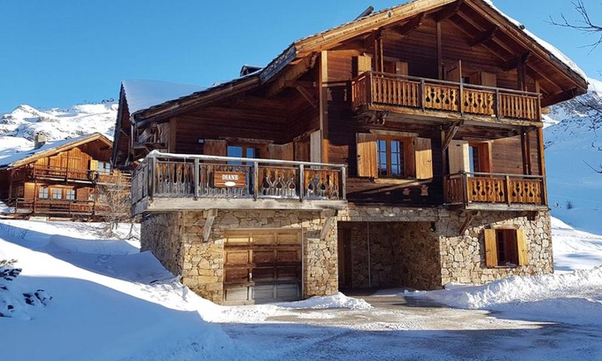 Bergers Ski Chalet | Relax at Odalys Chalet Diane - Pet and Child Friendly Retreat