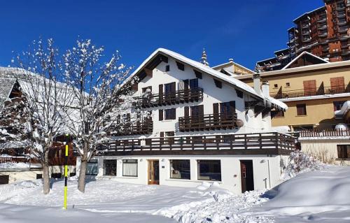 Viel-Alpe Ski Chalet | Odalys Chalet Le Vieux Logis