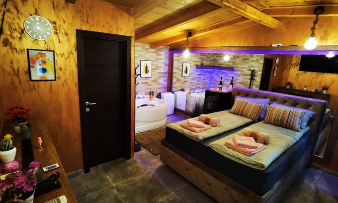 Central Serbia Apartment | Exceptional Oceanfront Stay at Kod Miće Apartman No 3