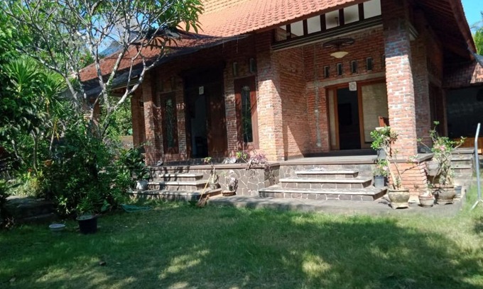 Bondalem House | Easy Access to the Beach at Oemah Bajangan Hotel