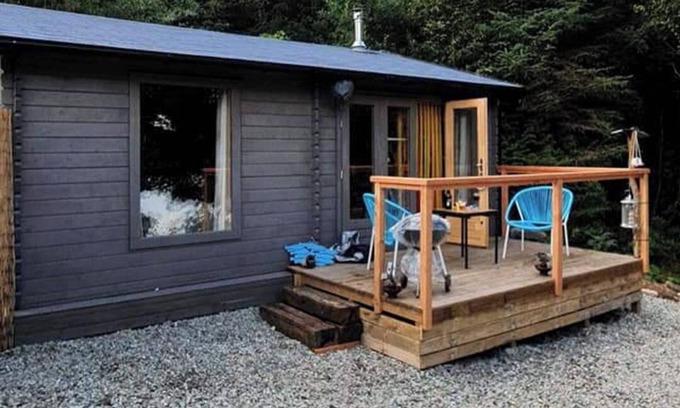 Kilmun Cabin | Secluded Hideaway with Ocean Views on Scotland's West Coast