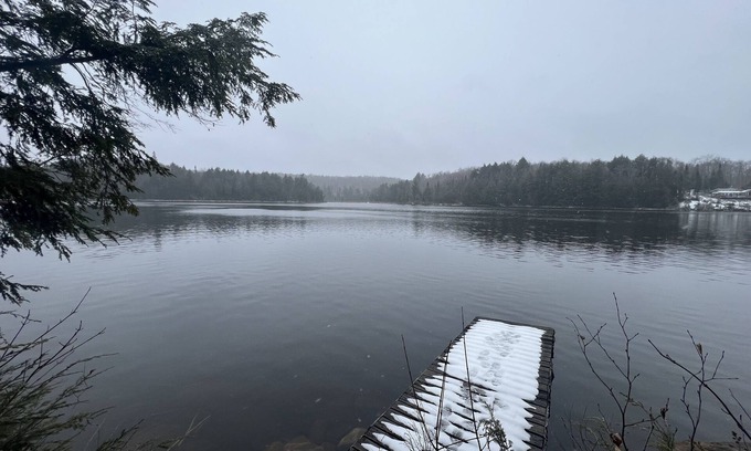 Unorganized North East Parry Sound Cabin | Secluded Off-Grid Lakeside Cabin in Almaguin Highlands