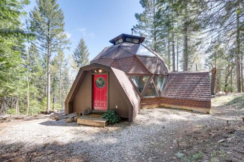Nevada City House | Explore Off-Grid Geodesic Dome House with Scenic Views