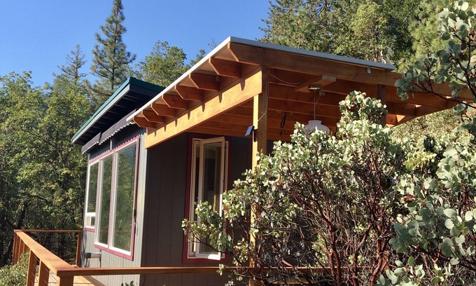 Rogue River House | Secluded Tiny Home with Outdoor Soaking Tubs & Pool