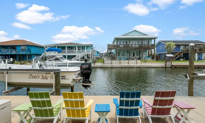 City-by-the Sea House | Canal Front Retreat: Boat Dock, Kayaks & Perfect Reviews!