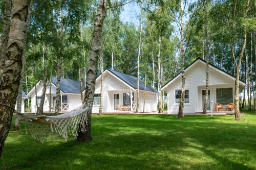 Darlowko House | Family-Friendly Getaway at Off White Domki Darłówko
