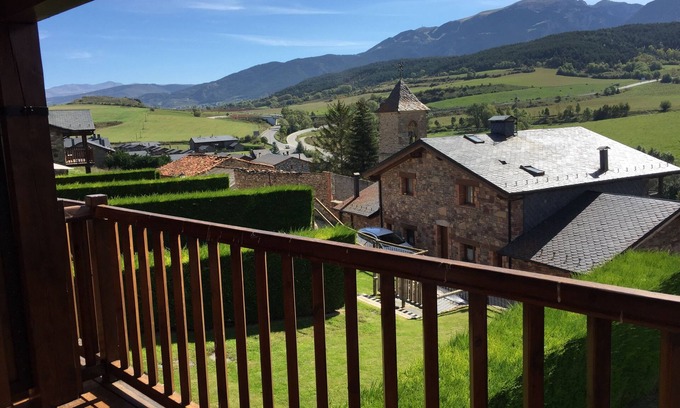 Bellver de Cerdanya Cottage | Charming Getaway in Baltarga: Ideal for Families & Pets