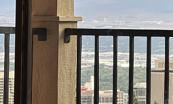 Lower Avenues House | Unforgettable Penthouse Experience with Scenic Office Views