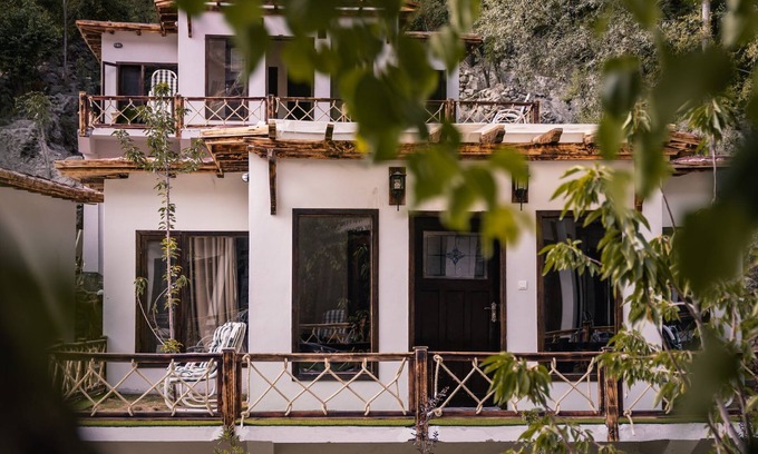 Karimabad Hotel | Guest Rated 10/10: Offto Resort Hunza with Family Amenities