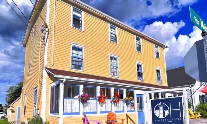 Victoria House | OH Victoria - Ideal Venue for Large Groups with Ocean Views