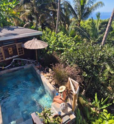 Les Avirons House | Top-Rated OHANA Jungle Lodges with Pool & Spa Amenities