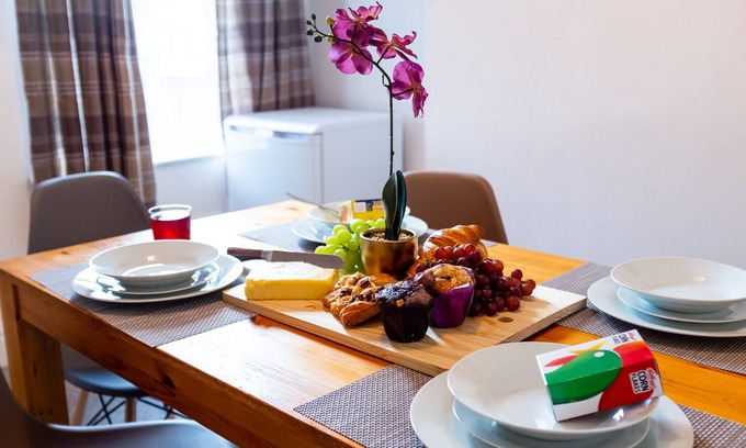 Hull House | Discover OHEMAA RETREAT BY JESOUTH: Guest Rated 10/10