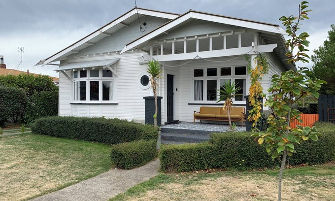 Martinborough House | Ohio House: Steps from Cafes with Family & Pet Friendly Amenities
