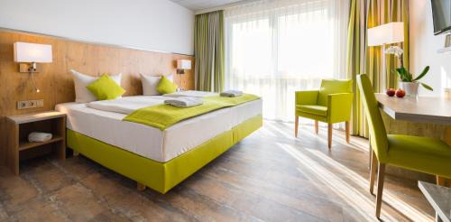 Geisingen Hotel | Guest Rated Comfort at OHO Rooms Geisingen - Family Friendly